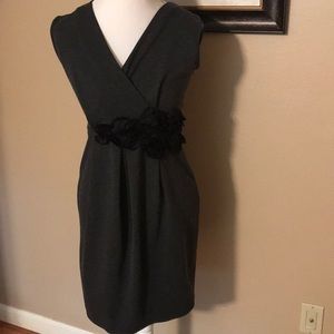 Grey midi sleeveless dress flower aplique 4